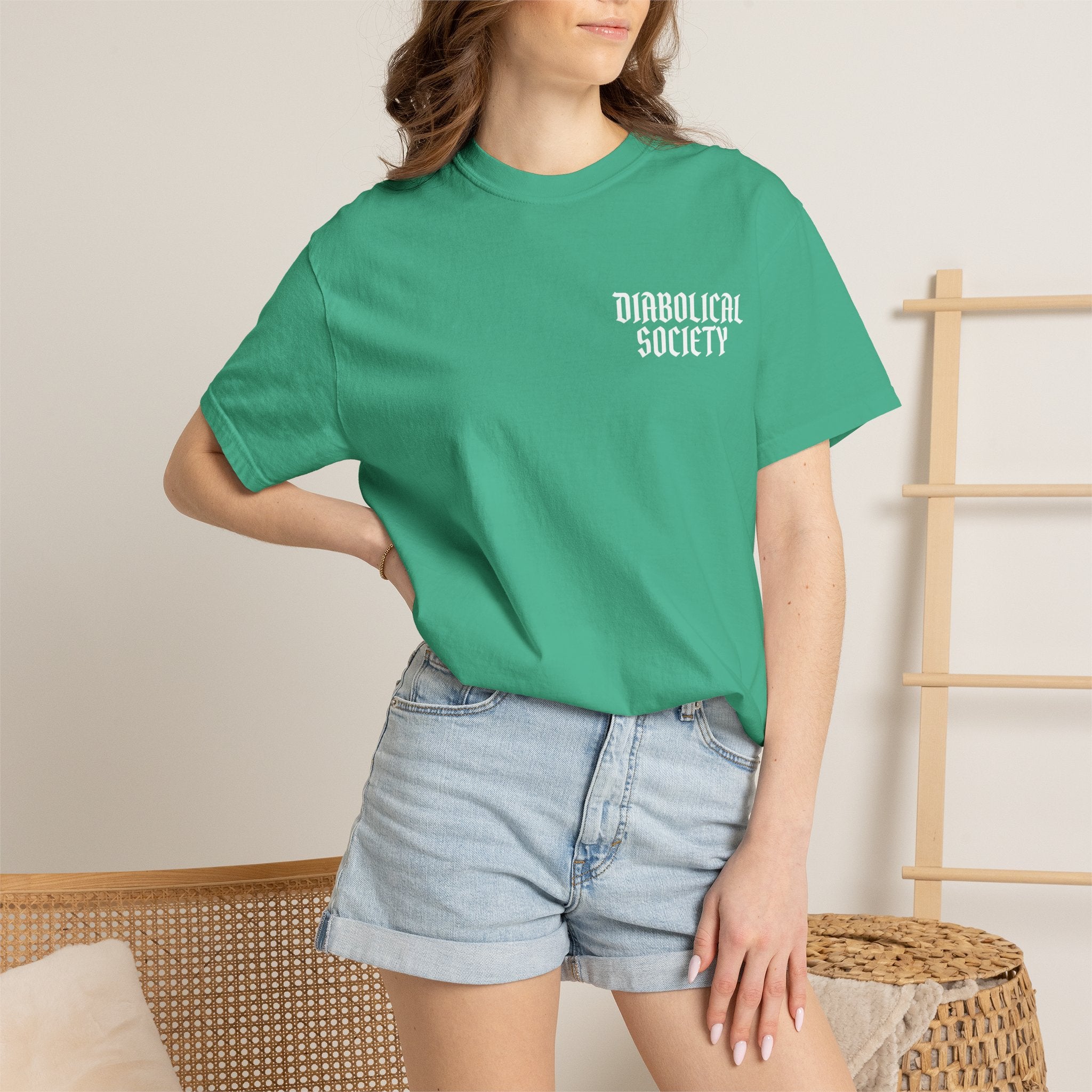 Afer Hours Club T-shirt - Sleep can wait. Stories cant.