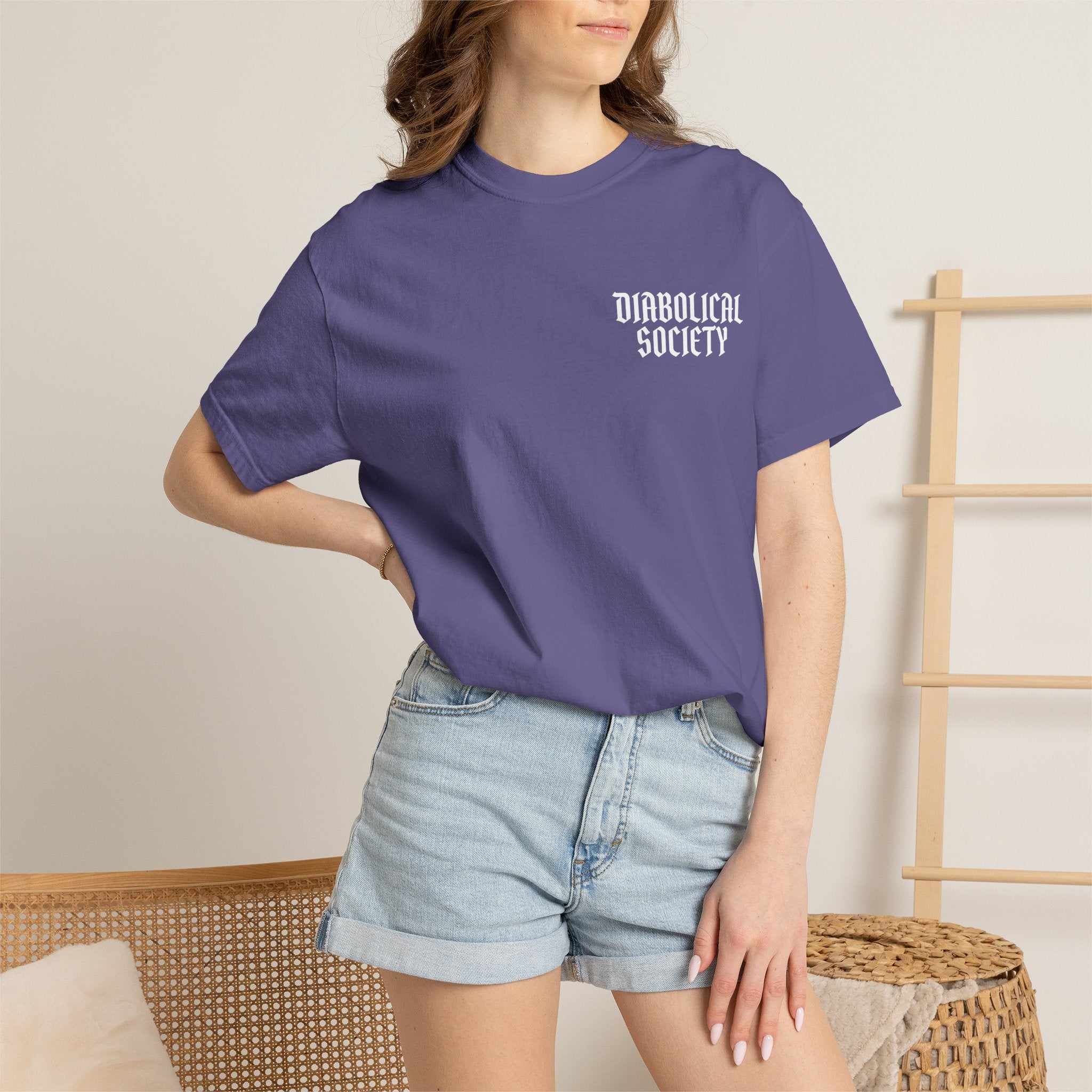 Afer Hours Club T-shirt - Sleep can wait. Stories cant.