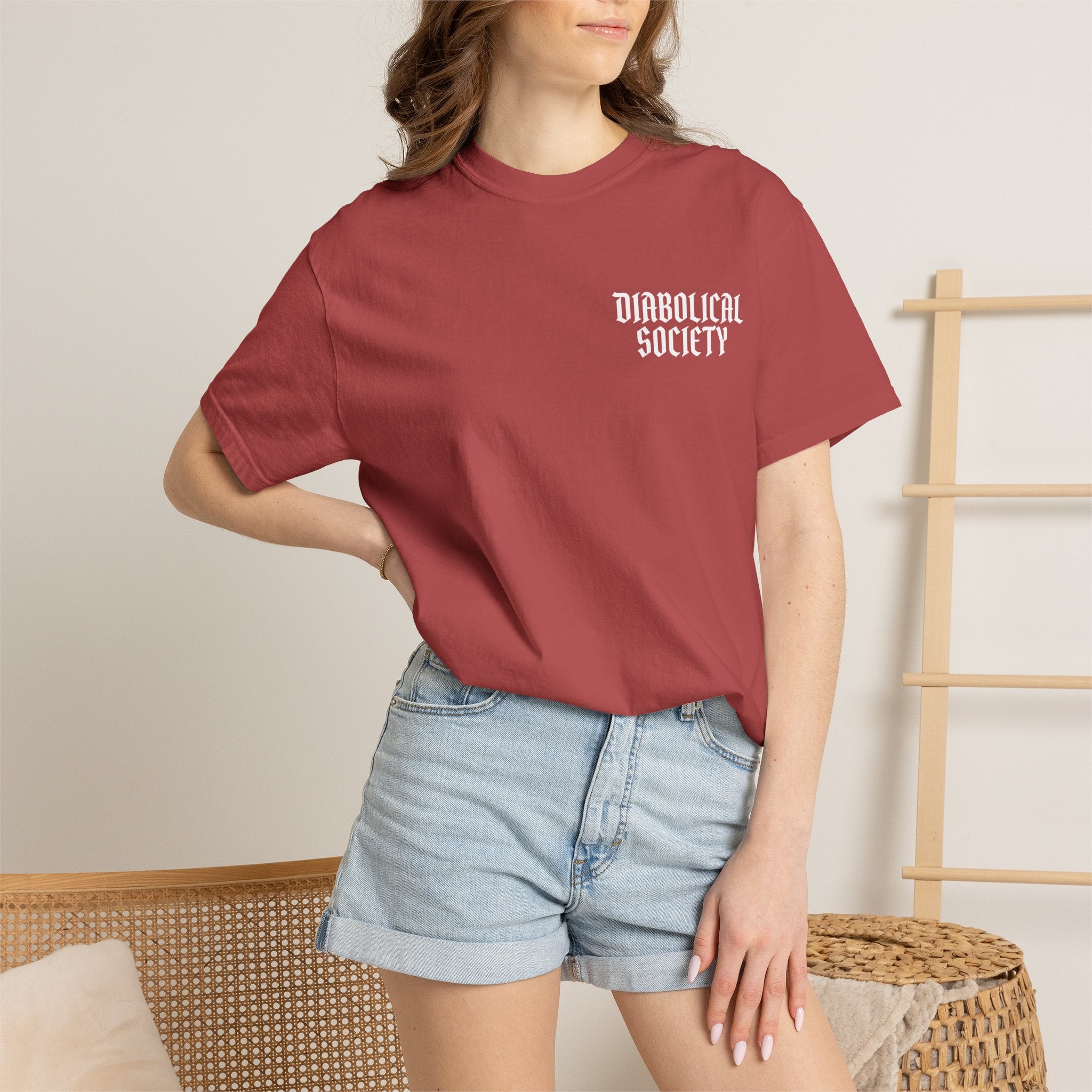 Afer Hours Club T-shirt - Sleep can wait. Stories cant.