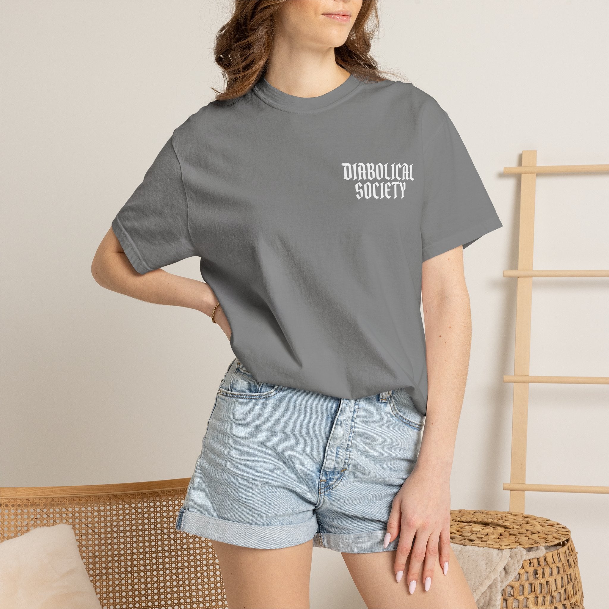 Afer Hours Club T-shirt - Sleep can wait. Stories cant.
